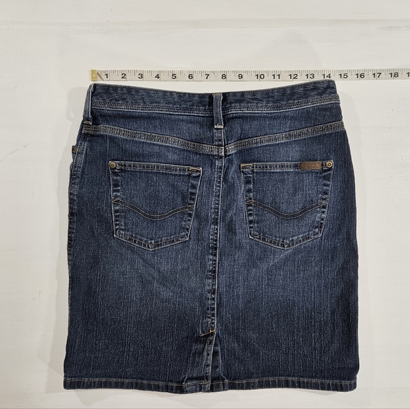 Carhartt denim mini skirt women's size 4 - Picture 3 of 9